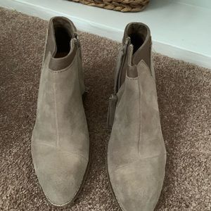 Tom’s Loren Suede ankle boots